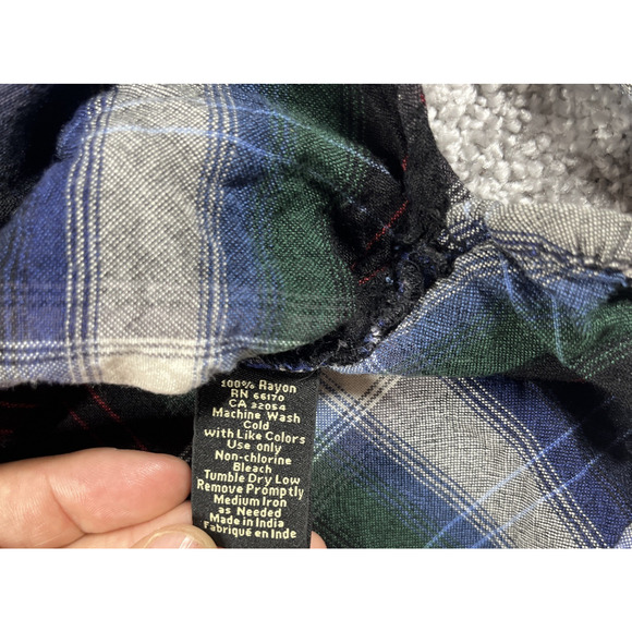 Salt Valley Flannel Shirt Mens Large Rayon Western Plaid Button Up *Distressed* - Picture 4 of 16